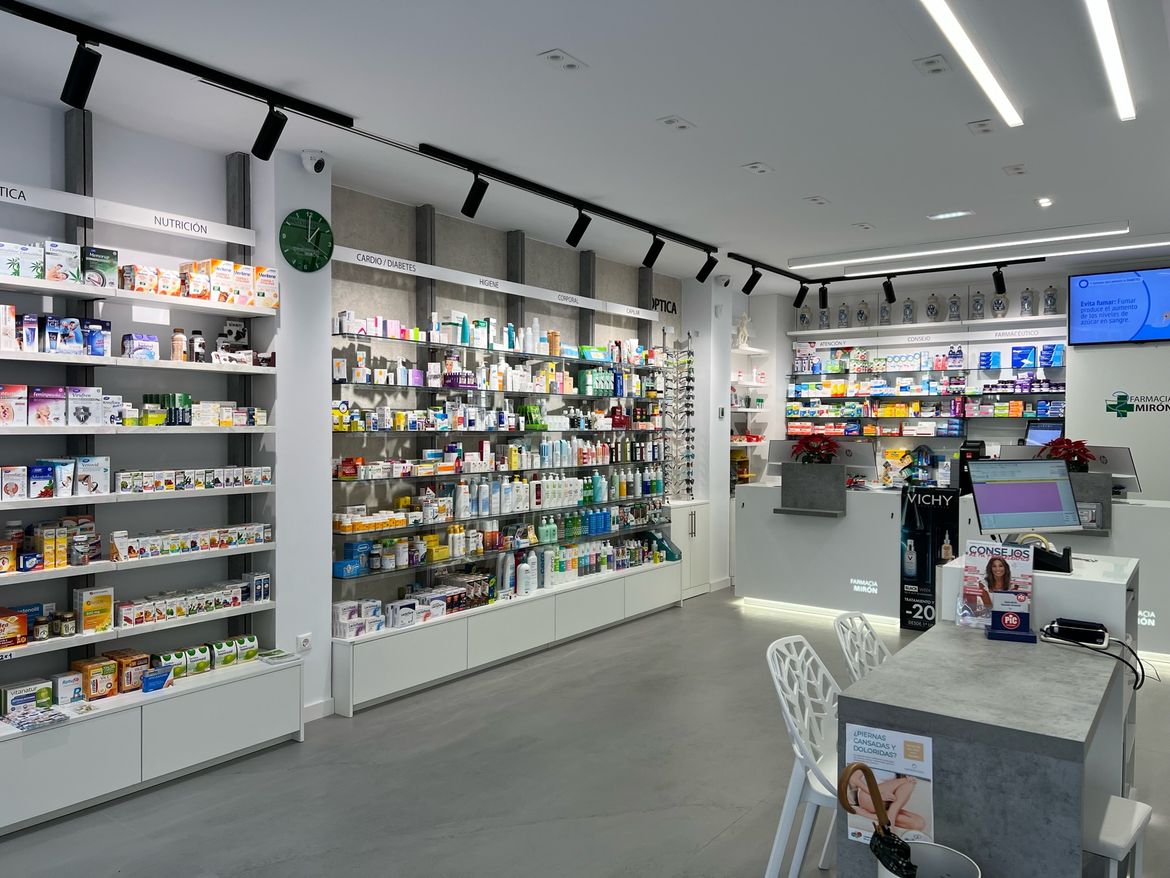 Farmacia Mirón interior de farmacia