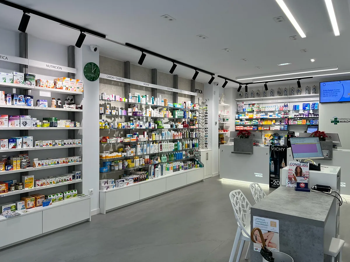 Farmacia Mirón interior de farmacia